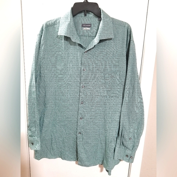 Van Heusen Shirt - Picture 1 of 3